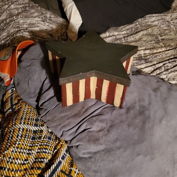 Primitive storage star - Picture 2 of 3